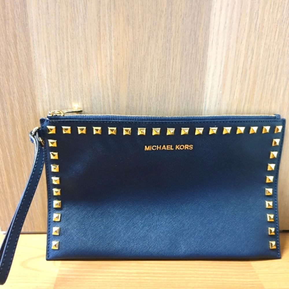 MICHAEL KORS Wristlet